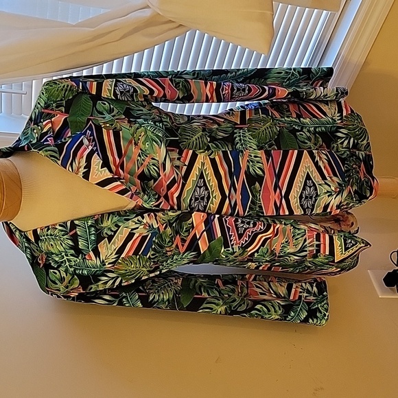 Colorful Patterned Blazer - Picture 5 of 5